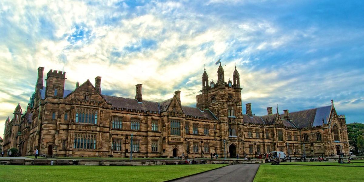 Russell Group Universities: Elite UK Institutions Explained History of russell group